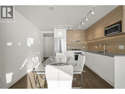 657 WHITING Way | Coquitlam British Columbia | Slide Image Nine