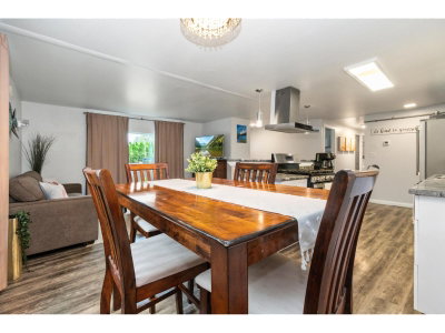 411 EMERALD Avenue | Harrison Hot Springs British Columbia | Slide Image Thirteen