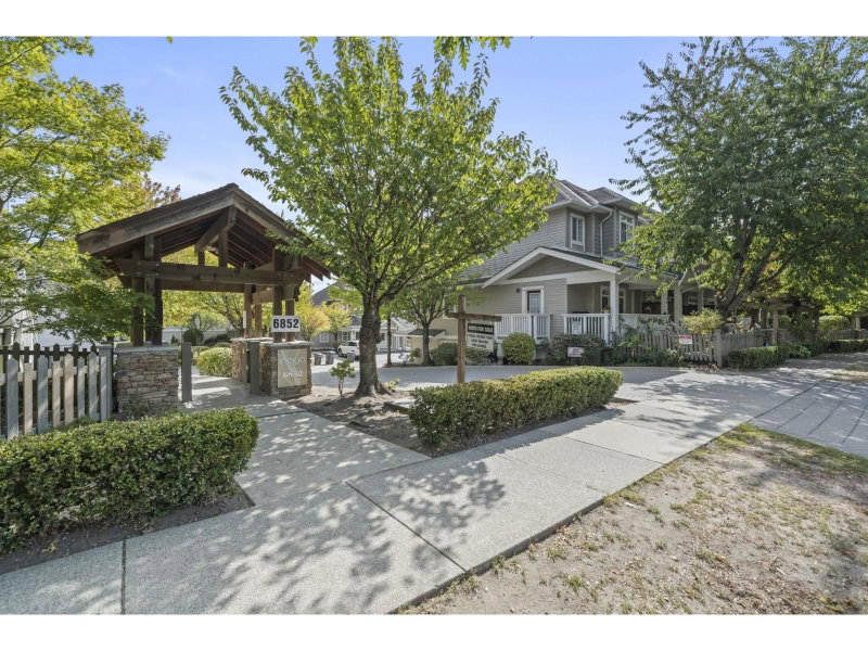 6852 193 Street Surrey British Columbia, V4N 0C8 - 3 Bedrooms Condo For Sale