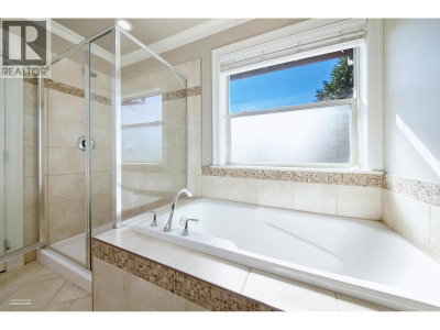 5458 HARDY Court | Burnaby British Columbia | Slide Image Twenty