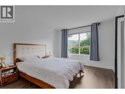 200 KLAHANIE Drive | Port Moody British Columbia | Slide Image Sixteen