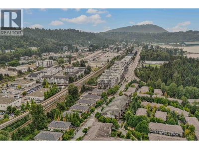 200 KLAHANIE Drive | Port Moody British Columbia | Slide Image Forty