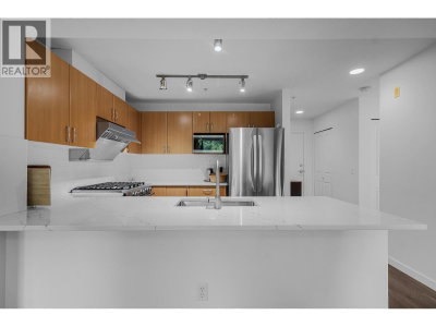 200 KLAHANIE Drive | Port Moody British Columbia | Slide Image Eight