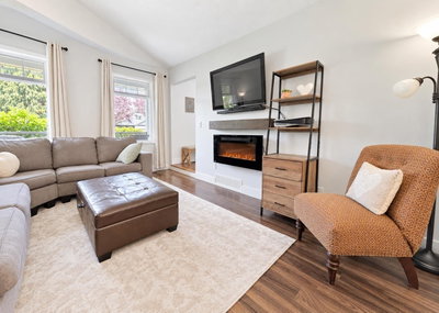 20986 93A Avenue | Langley British Columbia | Slide Image Three