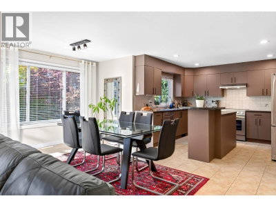 2020 PARKWAY Boulevard | Coquitlam British Columbia | Slide Image Eleven