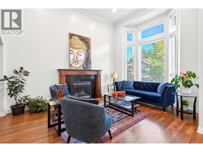 2020 PARKWAY Boulevard | Coquitlam British Columbia | Slide Image Seven