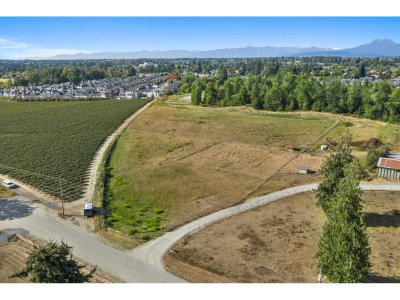 2481 LEFEUVRE Road | Abbotsford British Columbia | Slide Image Eight