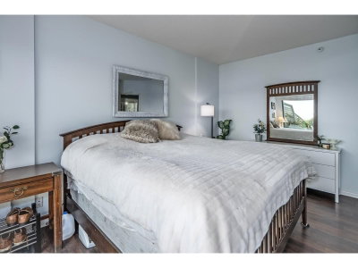 32330 SOUTH FRASER Way | Abbotsford British Columbia | Slide Image Twenty