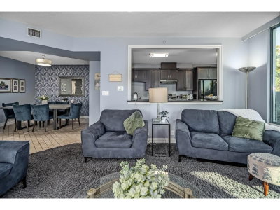 32330 SOUTH FRASER Way | Abbotsford British Columbia | Slide Image Seven