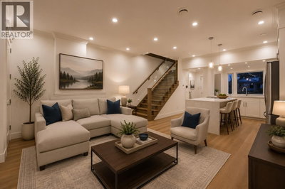 254 18TH Street | North Vancouver British Columbia | Slide Image Four