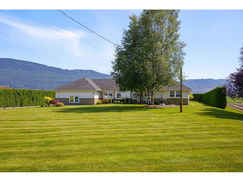 40406 NO. 3 Road Abbotsford British Columbia, V3G 2R6 - 3 Bedrooms Home For Sale