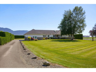 40406 NO. 3 Road | Abbotsford British Columbia | Slide Image Three