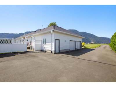 40406 NO. 3 Road | Abbotsford British Columbia | Slide Image Thirty-one