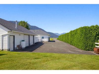 40406 NO. 3 Road | Abbotsford British Columbia | Slide Image Thirty-three