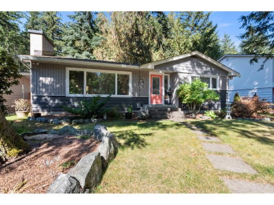 624 MOUNTAIN VIEW Road | Cultus Lake British Columbia | Slide Image One