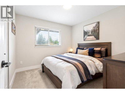969 MANSFIELD Crescent | Port Coquitlam British Columbia | Slide Image Thirty-two