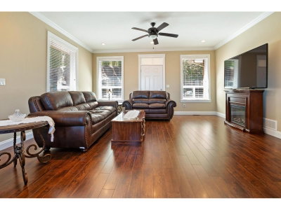 47264 VISTA Place | Chilliwack British Columbia | Slide Image Eight