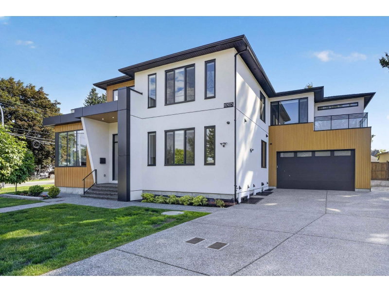 10925 ORIOLE Drive Surrey British Columbia, V3R 5A4 - 8 Bedrooms Home For Sale