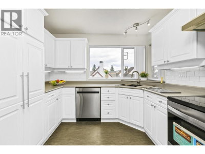 2340 HAWTHORNE Avenue | Port Coquitlam British Columbia | Slide Image Twelve