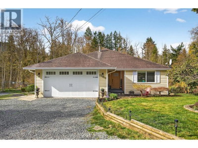 25700 116 Avenue | Maple Ridge British Columbia | Slide Image Three