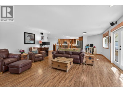 25700 116 Avenue | Maple Ridge British Columbia | Slide Image Eight