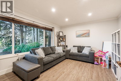 1668 CONNAUGHT Drive | Port Coquitlam British Columbia | Slide Image Nine