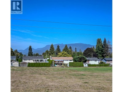 1931 JACANA Avenue | Port Coquitlam British Columbia | Slide Image Four