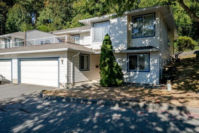 3051 CROSSLEY Drive | Abbotsford British Columbia | Slide Image Two