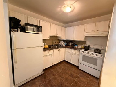 32850 GEORGE FERGUSON Way | Abbotsford British Columbia | Slide Image Three
