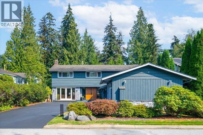 2864 BUSHNELL Place | North Vancouver British Columbia | Slide Image Three