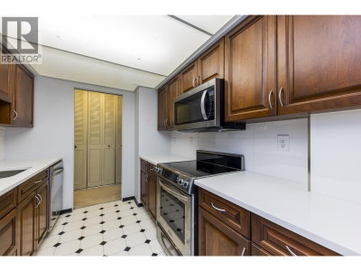 4101 YEW Street | Vancouver British Columbia | Slide Image Thirteen