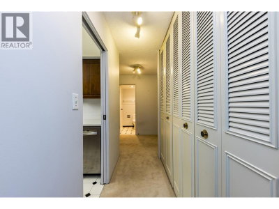 4101 YEW Street | Vancouver British Columbia | Slide Image Nineteen