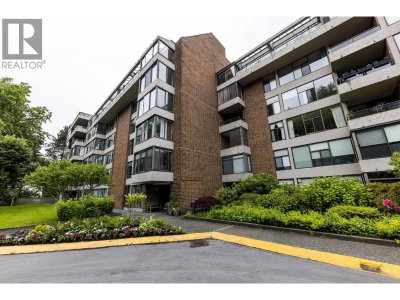 4101 YEW Street | Vancouver British Columbia | Slide Image Two