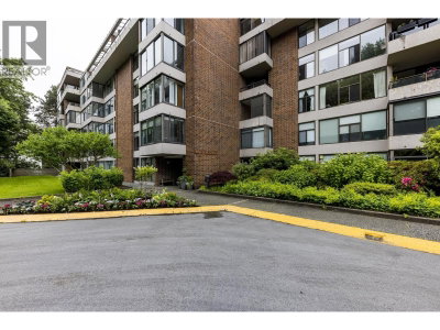 4101 YEW Street | Vancouver British Columbia | Slide Image Twenty-six