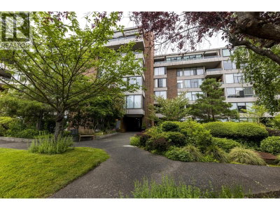 4101 YEW Street | Vancouver British Columbia | Slide Image Three