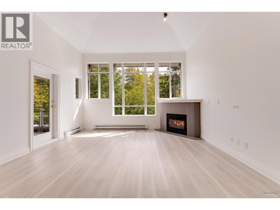 3625 WINDCREST Drive | North Vancouver British Columbia | Slide Image Three