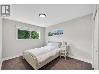 1510 MACDONALD Place | Squamish British Columbia | Slide Image Ten