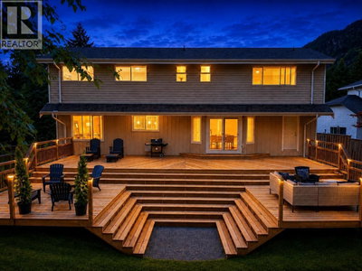 1510 MACDONALD Place | Squamish British Columbia | Slide Image Seventeen