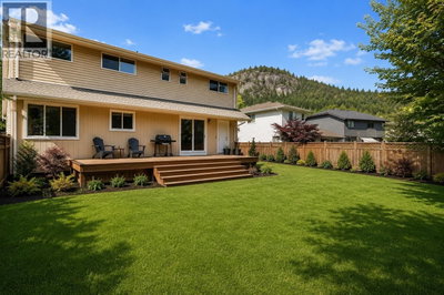1510 MACDONALD Place | Squamish British Columbia | Slide Image Twenty-three