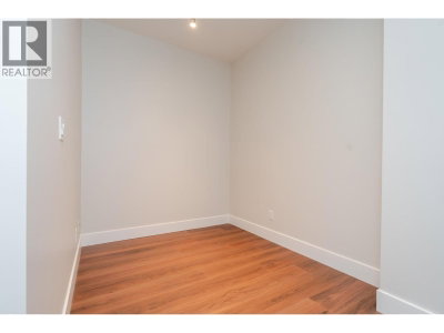 580 RAVEN WOODS Drive | North Vancouver British Columbia | Slide Image Thirteen