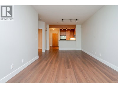 580 RAVEN WOODS Drive | North Vancouver British Columbia | Slide Image Seven