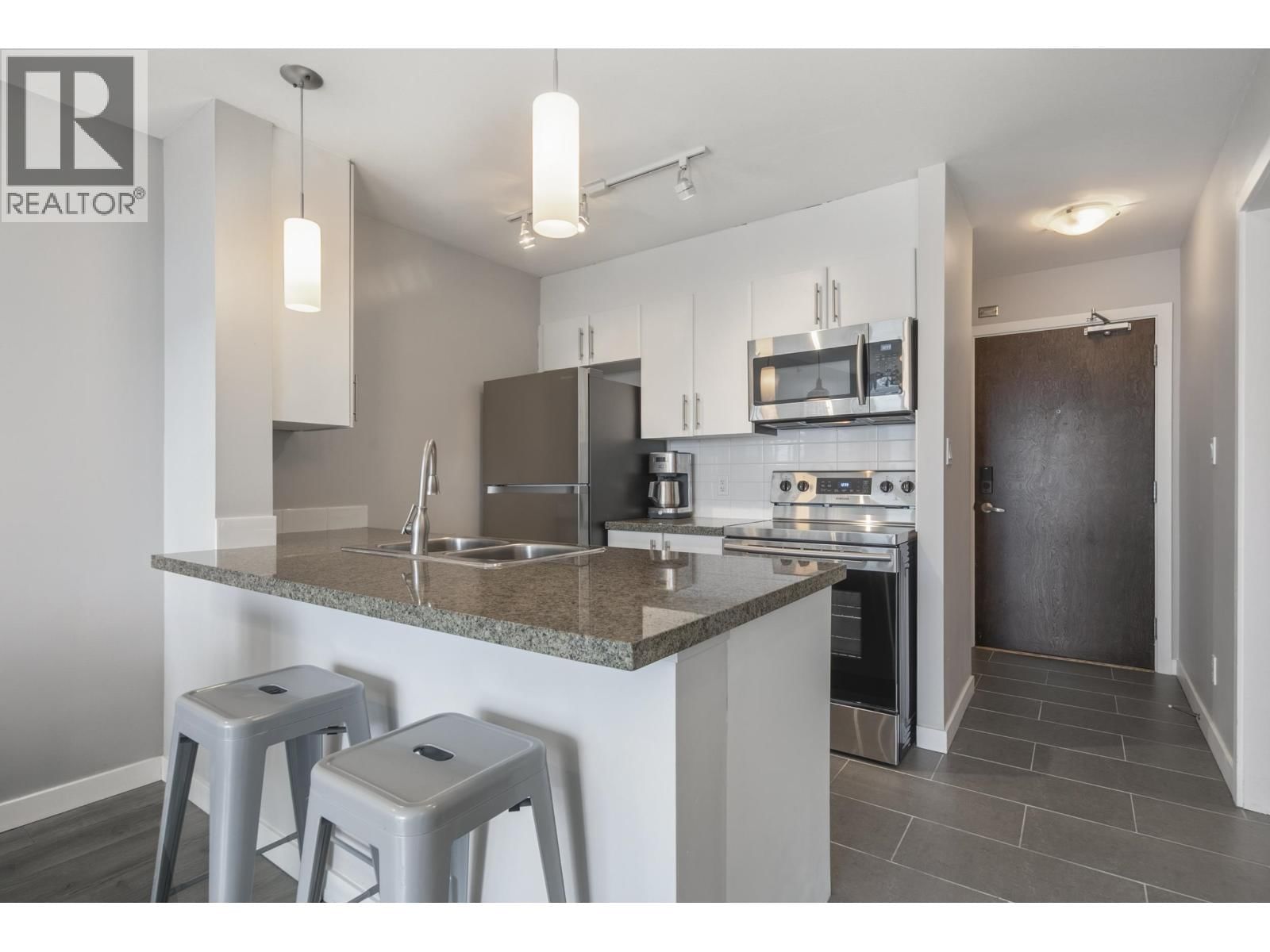 688 ABBOTT Street, Vancouver, British Columbia V6B 0B9
