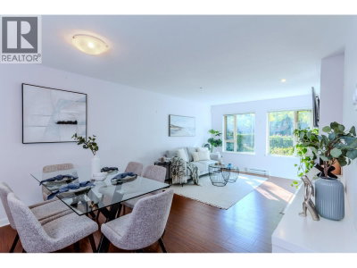 3105 LINCOLN Avenue | Coquitlam British Columbia | Slide Image Three