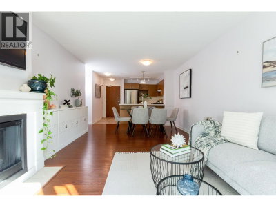 3105 LINCOLN Avenue | Coquitlam British Columbia | Slide Image Six