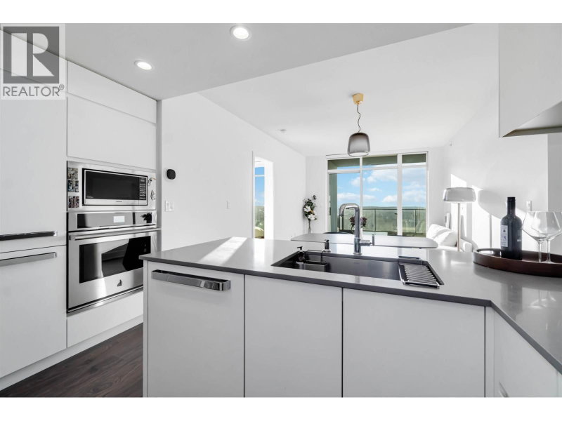 450 WESTVIEW Street Coquitlam British Columbia, V3K 0G3 - 2 Bedrooms Condo For Sale