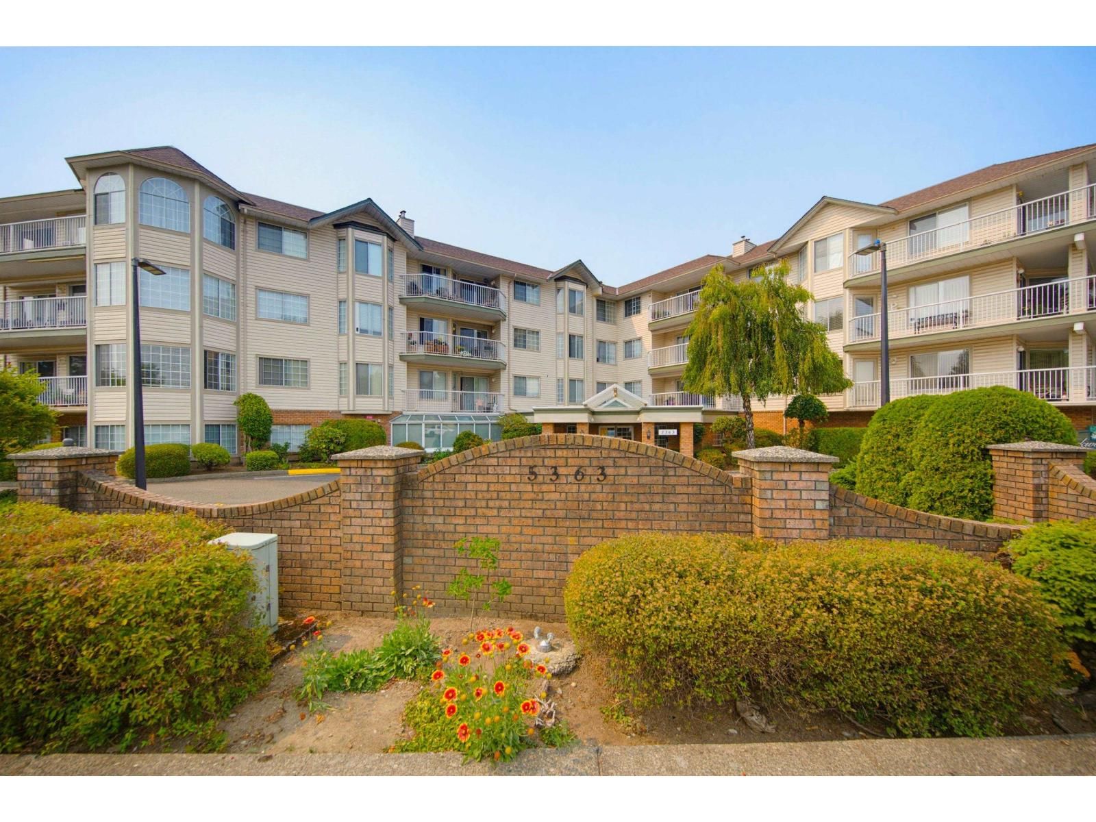 5363 206 Street, Langley, British Columbia V3A 2C5