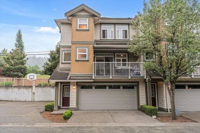 5623 TESKEY Way | Chilliwack British Columbia | Slide Image Two