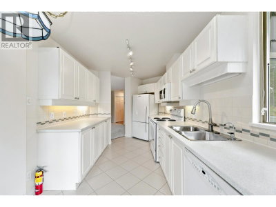 6188 PATTERSON Avenue | Burnaby British Columbia | Slide Image Nine