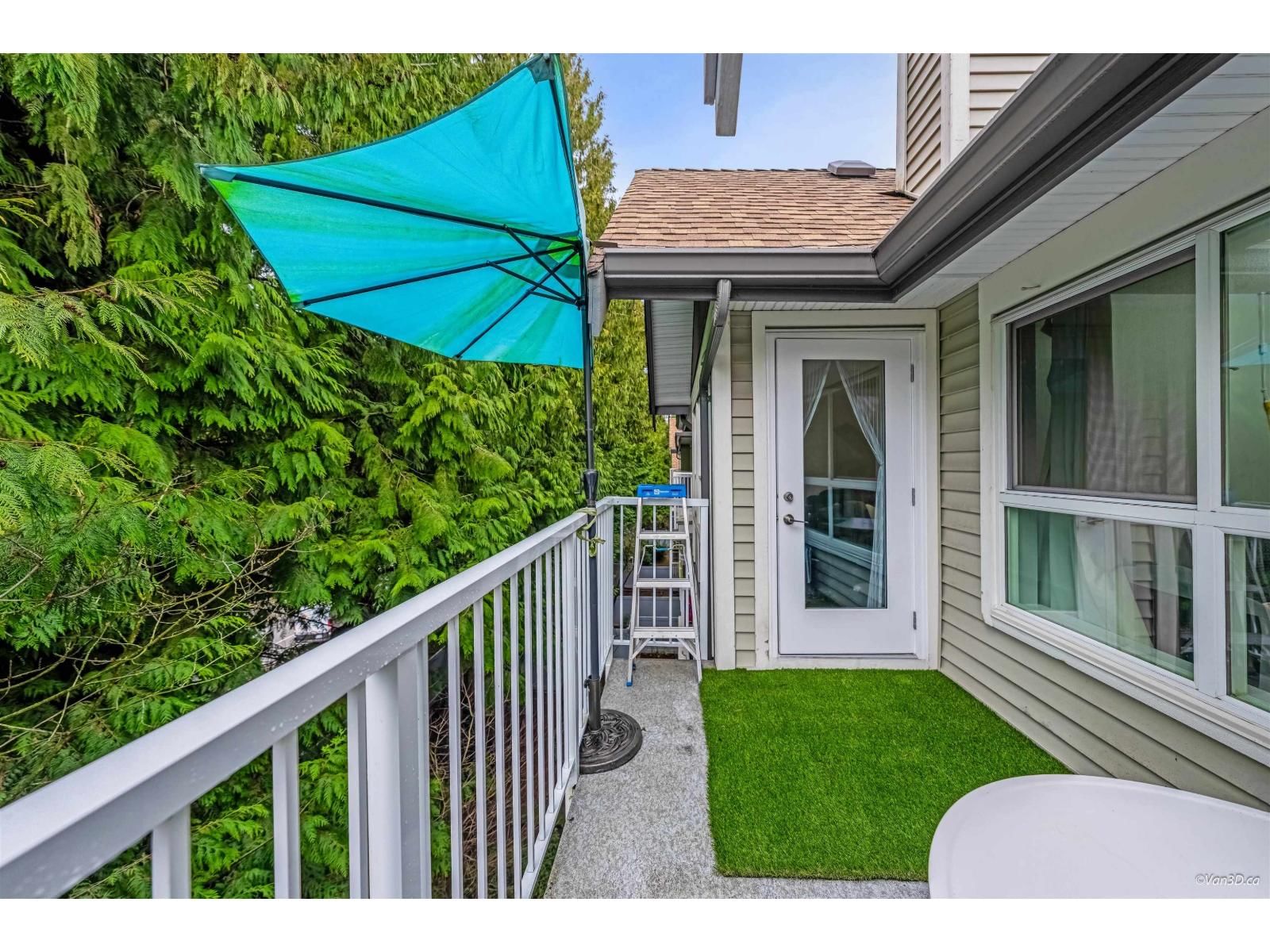 9688 148 Street, Surrey, British Columbia V3R 0W2
