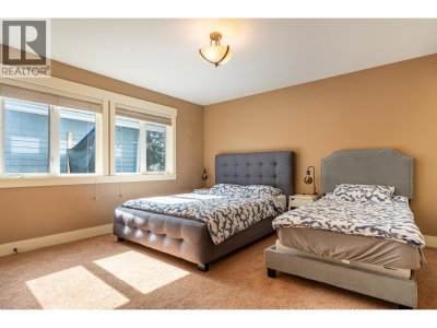 5393 SANS SOUCI Road | Halfmoon Bay British Columbia | Slide Image Eleven